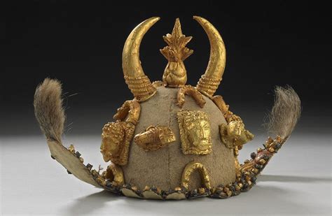 Asante Gold: UK to loan back Ghana's looted 'crown jewels' .